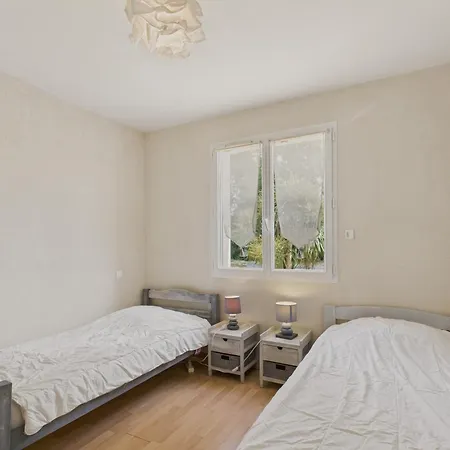 Maison Familiale Et Coloree Avec Jardin Pour 6 Holiday home *