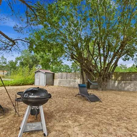 Dom wakacyjny Maison Familiale Et Coloree Avec Jardin Pour 6