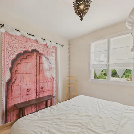 Maison Familiale Et Coloree Avec Jardin Pour 6 *