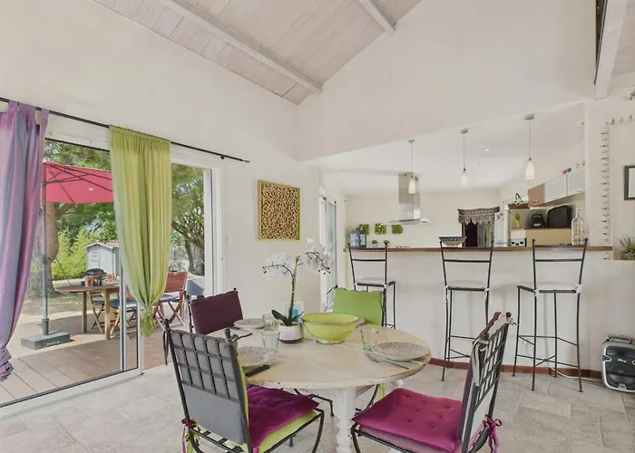 Hébergement de vacances Maison Familiale Et Colorée Avec Jardin Pour 6 Longeville-sur-Mer